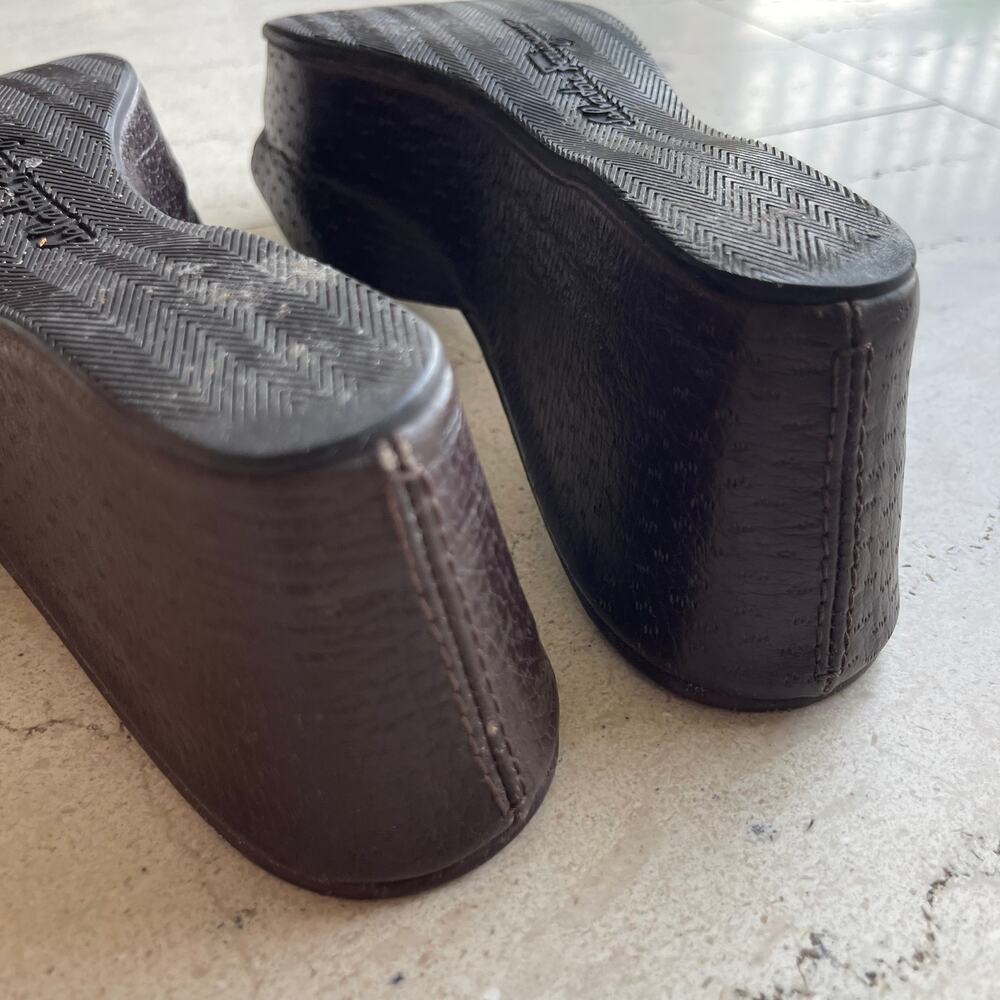 Salvatore Ferragamo Vintage Brown Leather Buckle Wedges Sandals Women's Size 8.5 - Picture 6 of 16